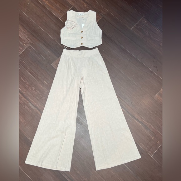 Dress Day Pants - NWT Vest & Wide Leg Pant Boutique Oatmeal Set
